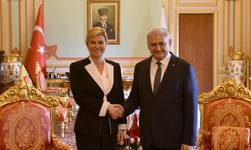 Polaganjem vijenca na Ataturkovu grobu predsjednica započela državni posjet Turskoj