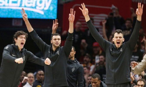 Cleveland bolji od Phoenixa, mladi Hrvat Žižić opet oduševio svojom igrom