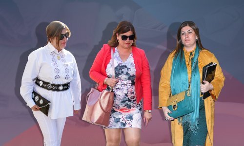 FASHION GURU: NAJBRŽI PRST, AL' NE ZA MODU