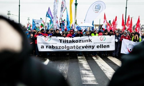 Mađari prosvjedovali protiv Orbanova zakona o prekovremenim satima