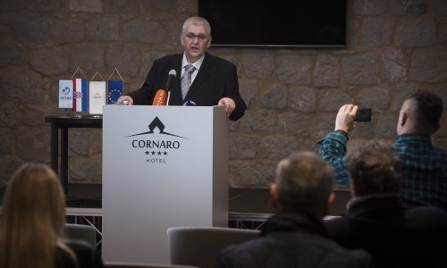 Đapić u Hrvatskoj priželjkuje politiku Orbanova tipa