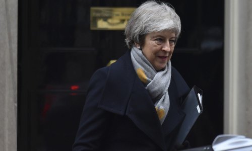 May planira laburistima ponuditi brexit s carinskim sporazumom