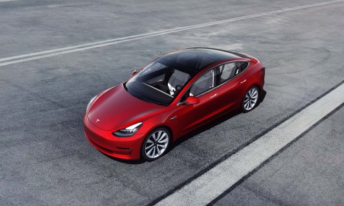 [VIDEO] Od Tesle na autopilotu nije ostalo mnogo nakon što se zabila u kamion