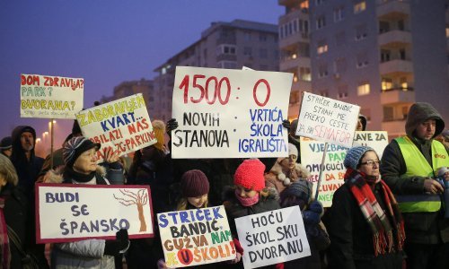 Stanovnici Španskog prosvjedovali protiv naplate parkiranja, manjka vrtića, parkova...