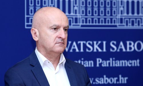 Matić predlaže: Promijenimo turistički slogan u 'Hrvatska - mala zemlja za veliki fašizam'