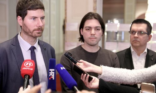 Obrat u Živom zidu: Pernar još jutros tvrdio da ostaje u dvije stranke, poslijepodne da napušta Abecedu demokracije