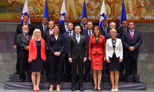 Nakon samoubojstva jednog zaposlenika slovenski ministar kulture podnio ostavku