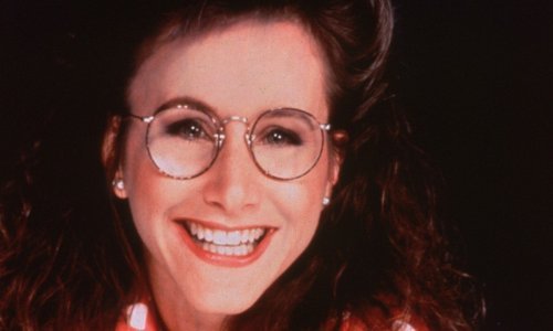 Bila je zaljubljena u Brandona, a evo kako danas izgleda Andrea iz hit serije ‘Beverly Hills 90210’