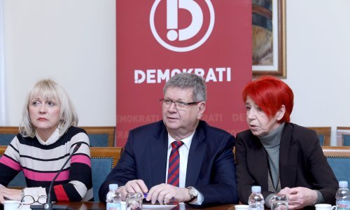 Okrugli stol o pobačaju: Žena to radi kada dođe pred zid i nema drugog izbora