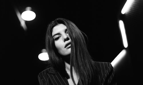 Kantautorica Lovely Quinces objavila je novi singl 'Not Right'