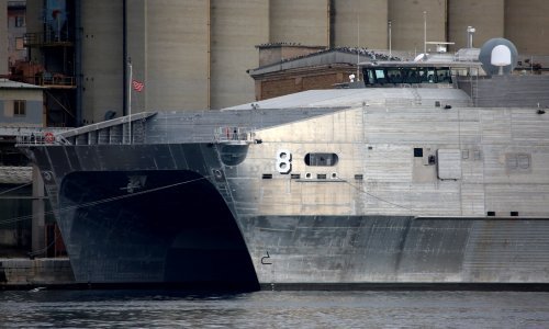 Dvije grdosije američke vojske usidrene u riječkoj luci