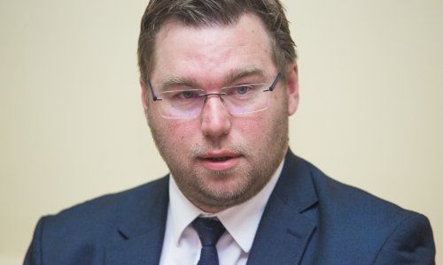 Ministar Pavić u Novskoj dodijelio ugovore o samozapošljavanju u gaming industriji