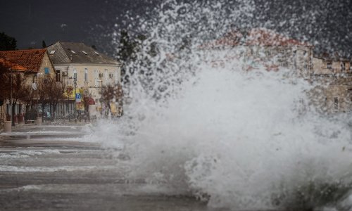 Pogledajte kako je južina cijeli dan 'prala' primorske gradove