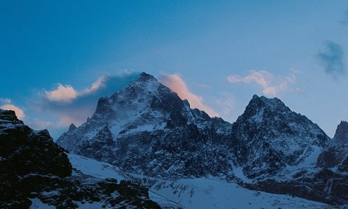 Jedan mrtav, dvoje ozlijeđenih u lavini u francuskim Alpama