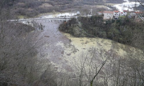 Nevjerojatni prizori iz Pazina, jama je puna vode