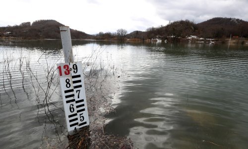 [VIDEO] Sava nabujala u Zagrebu, u susjednoj BiH poplava nosi sve pred sobom