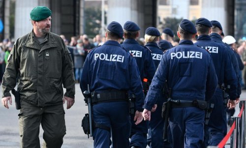 Hrvat u Austriji trgovao oružjem i varao na socijalnoj pomoći