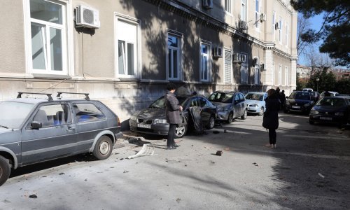 Eksplozija u KBC-u Rijeka: Dijelovi klima uređaja letjeli uokolo i oštetili više vozila