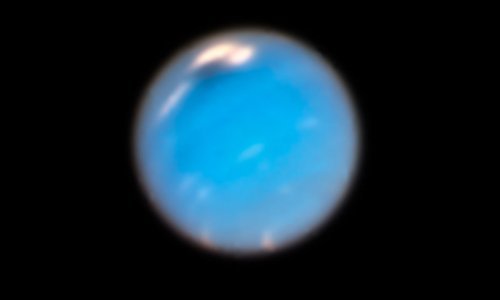 Teleskop Hubble snimio je ogromnu 'tamnu oluju' kako divlja Neptunom
