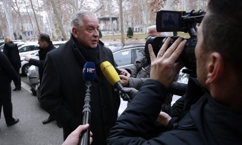 Sanader bez odvjetnika na sudu, dobio zastupnika po službenoj dužnosti pa izgubio živce: 'Krše se moja ustavna prava'