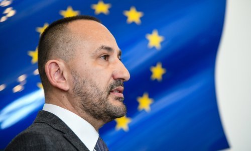 Zekanović: Žao mi je što Pupovac nije 1995. na traktoru pobjegao u Beograd