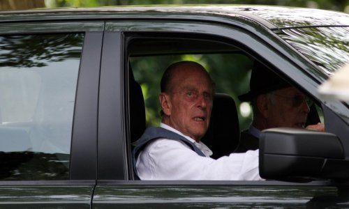 Britanski 97-godišnji princ Filip neće biti optužen zbog prometne nesreće jer to 'nije u interesu javnosti'