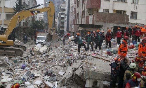 Broj mrtvih u rušenju osmerokatnice u Istanbulu porastao na 21