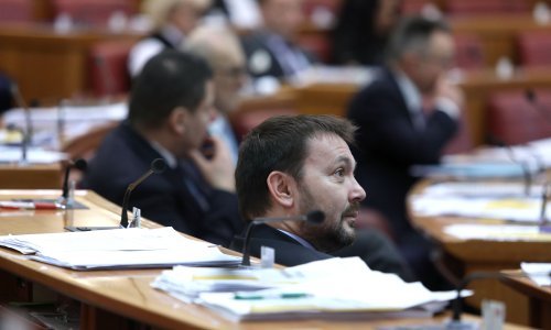 Zbog Tajanija nižu se stanke: 'Treba mu jasno reći grazie i no pasaran'