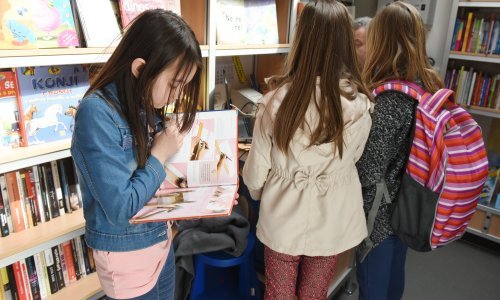 Ministrica anketira učitelje, a mi pitamo vas: Što biste htjeli da vaša djeca čitaju?