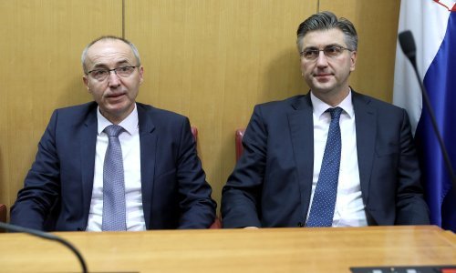 Plenković o nabavci aviona: Iz ovog ćemo izvući pouke, ali Vlada stoji iza Damira Krstičevića