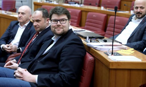 Grbin: Ministrica Žalac sad se skriva iza roditelja, osigurajte njezin odlazak s dužnosti!