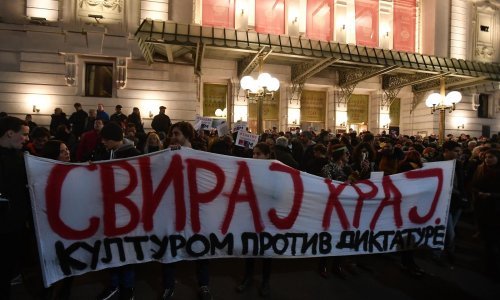 Srbi trinaesti put na ulicama u nadi da će skinuti Vučića