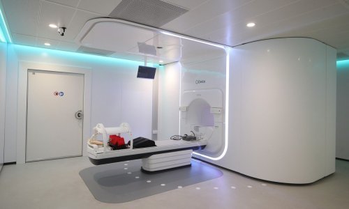 Provjerili smo koliko bi predsjednica čekala da je išla u državne bolnice