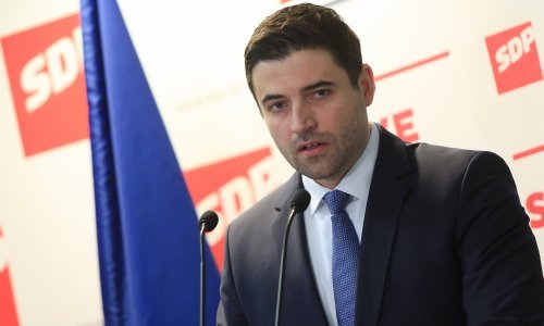 Bernardić: U Vukovaru je nužno postaviti dvojezične ploče