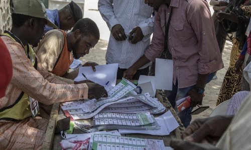 Deseci mrtvih tijekom predsjedničkih izbora u Nigeriji