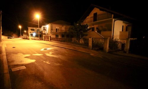 Žena na ulici više puta ubodena, policija odvela njezinog 14-godišnjeg sina