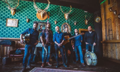 Mile Kekin je predstavio novi singl koji je uhvatio dvije nominacije za Porin