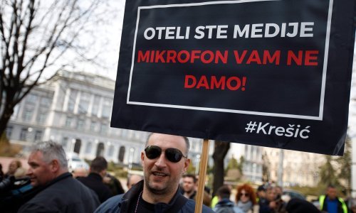 Prosvjed u Zagrebu: Zbog sumnjivog trošenja javnog novca i progona novinara tražimo ostavku vodstva HRT-a!