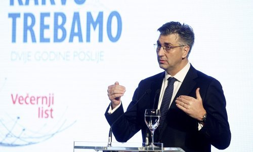 Plenković o prosvjedu novinara: Problem je počeo kad je šef HND-a skoro fizički nasrnuo na urednicu na HTV-u