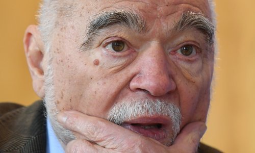 Mesić bi treći put za predsjednika: Obilaze me ljudi koji predstavljaju autoritete u ovoj zemlji