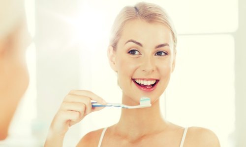 Usporedite kako su se prali zubi prije 100 godina i danas