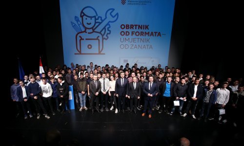 Ministarstvo gospodarstva dodijelilo više od 3000 stipendija učenicima srednjih strukovnih škola