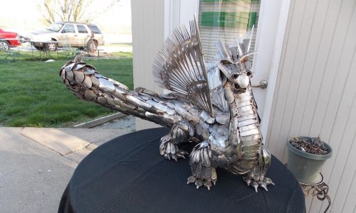 Ova sjajne skulpture izrađene su od – pribora za jelo!