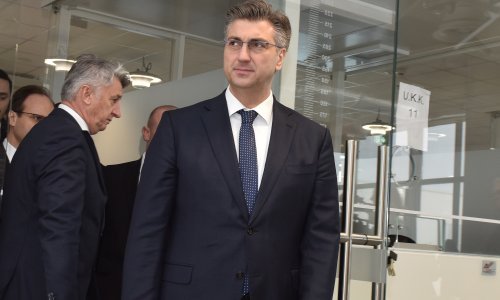 Plenković kaže da stoji iza prijedloga zakona o financiranju političkih aktivnosti "300 posto"
