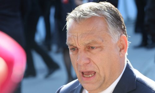 Orban na izborima proglasio 'epohalnu pobjedu s rekordnom izlaznošću'