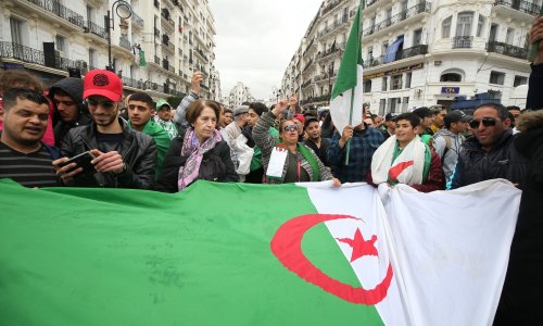 U Alžiru tisuće prosvjednika protiv privremenog predsjednika