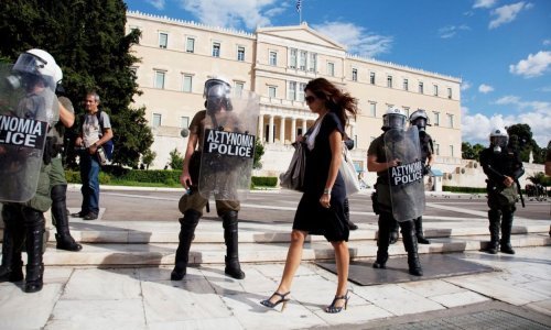 Atena na rubu sigurnosnog kolapsa zbog neispravnih policijskih radiouređaja