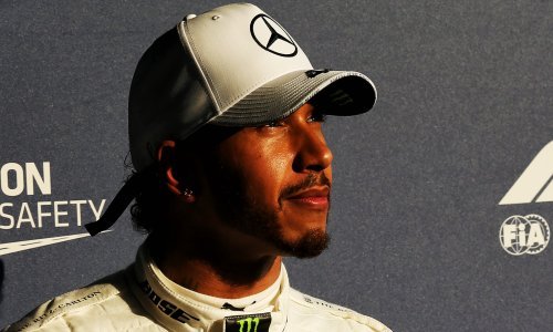 Mercedes dominantan; Lewis Hamilton u obranu titule prvaka kreće s prve startne pozicije