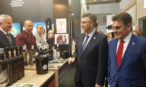 Plenković obišao hrvatske vinare na sajmu u Düsseldorfu