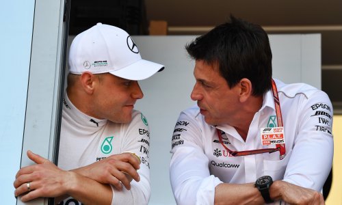 Mercedes bio najbrži, ali vozači riskirali; Bottas i Hamilton ignorirali šefa te ga jako naljutili